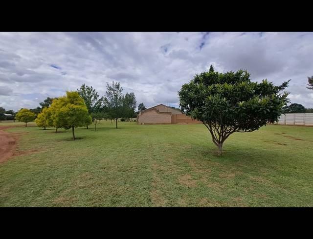 2HA SMALLHOLDING FOR SALE IN VAN DER MERWES KROON